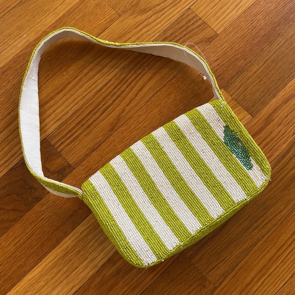 Anthropologie The Fiona Beaded Bag: Food & Drink
Edition Jalapeno - Picture 6 of 6